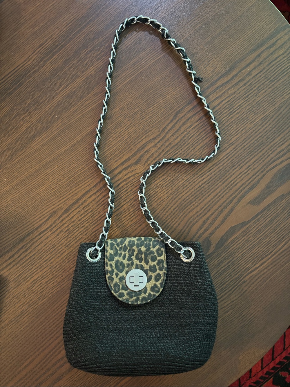 Black Straw Chain Shoulder Bag with Leopard Flap